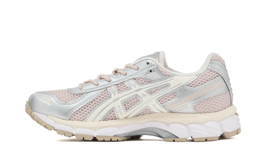 ASICS Gel-Kayano 12.1 Mineral Beige Cream: el tono neutro que mejor sienta a una silueta técnica