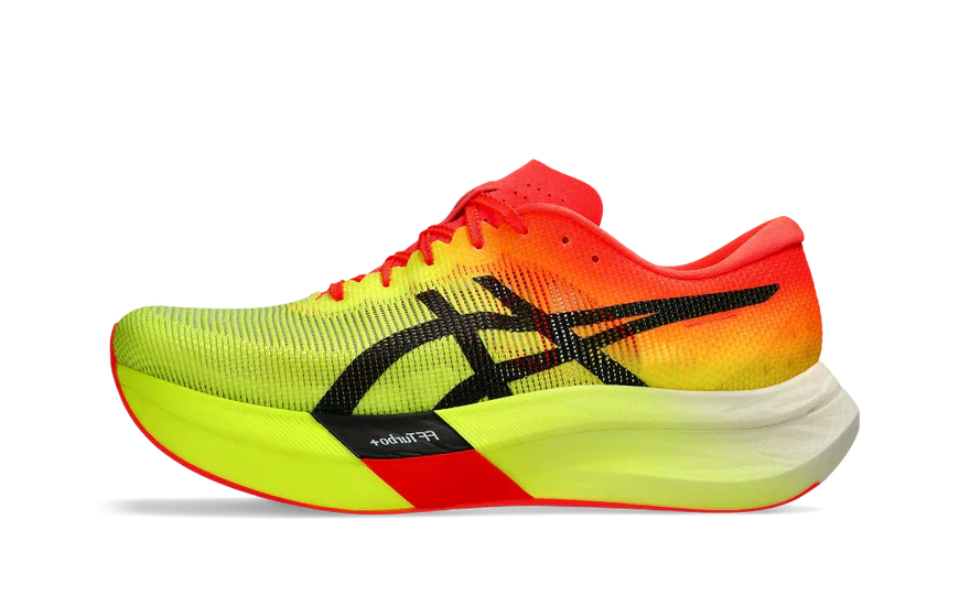 ASICS Metaspeed Sky Paris Safety Yellow: speed and efficiency for your marathon