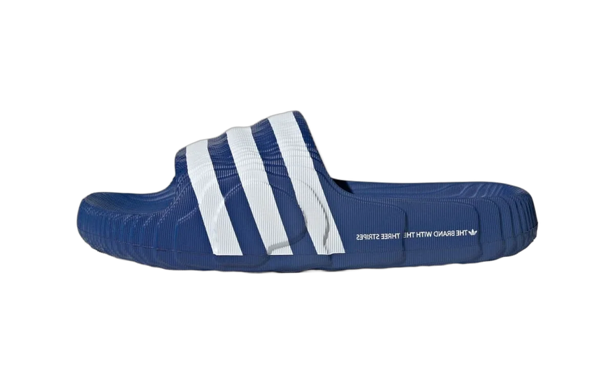Adidas Adilette 22 Royal Blue Cloud White: la chancla que parece de otro planeta (y por qué no te la vas a quitar)