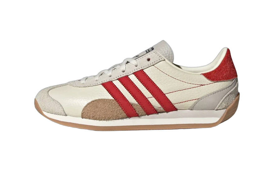Adidas Country OG Off White Scarlet: la zapatilla retro de pista que domina 2026
