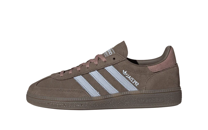 Adidas Handball Spezial Earth Strata Crystal Sky Warm Clay: la retro de ante que domina el street en 2026