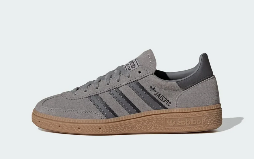 Adidas Handball Spezial Grey Three Grey Five: el gris sobre gris que lo combina todo