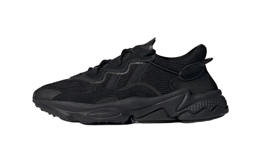 Adidas Ozweego Core Black: la chunky total black que sigue mandando en 2026