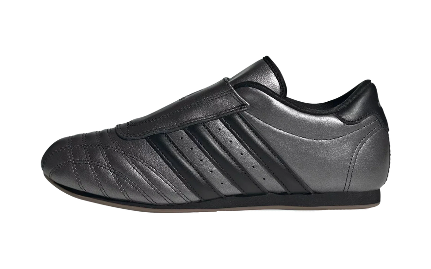 Adidas Taekwondo Grey Five Black: la silueta más fina del armario (y cómo llevarla)