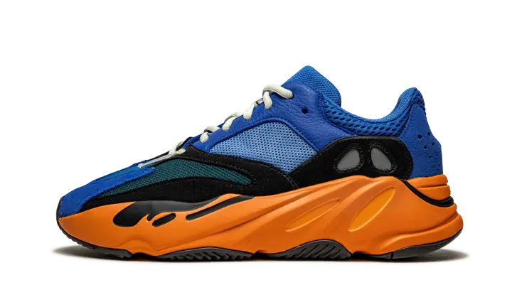 Adidas Yeezy 700 Bright Blue: la zapatilla streetwear azul que necesitas