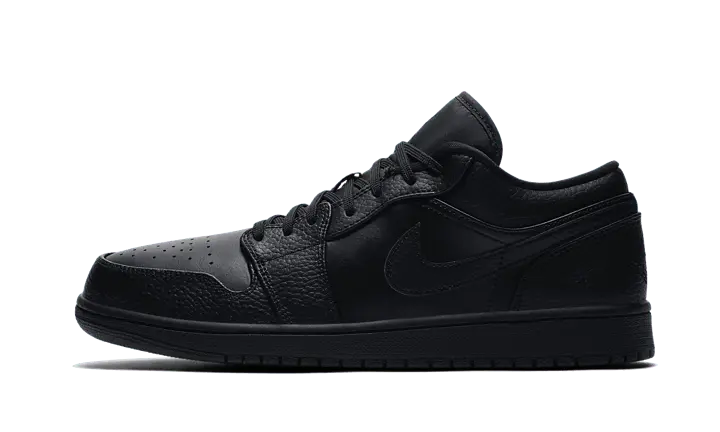Air Jordan 1 Low Triple Black: Klasyczna czerń, która odświeża twój miejski styl