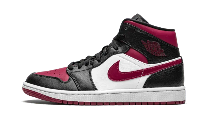 Air Jordan 1 Mid Bred Toe: Klasyk, który odmienia Twój miejski styl