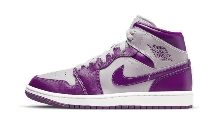 Air Jordan 1 Mid Magenta (2022): Wage es, mit Magenta zu strahlen