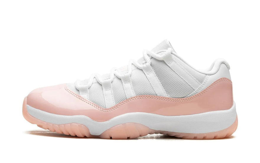 Air Jordan 11 Retro Low Legend Pink (Women's) — Rosas, charol y estilo versátil