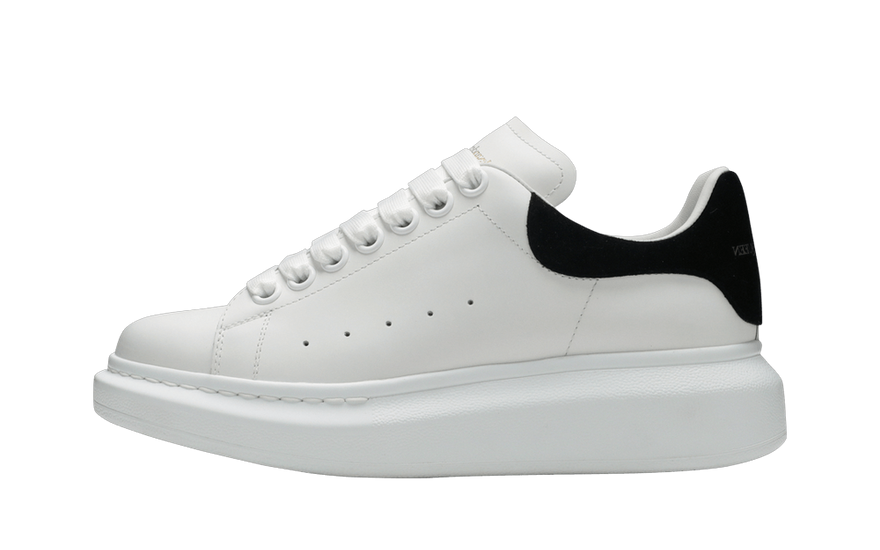 Alexander McQueen Oversized White Black: guía completa de talla, materiales y cómo combinarlas en 2026