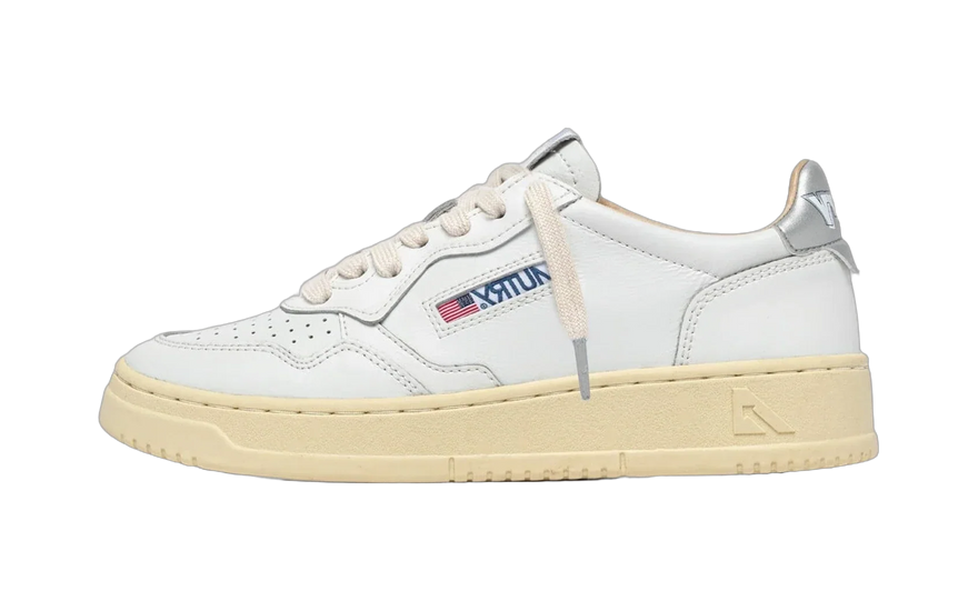 Autry Medalist Low White Silver: la sneaker retro que se ha colado en todos los looks de 2026