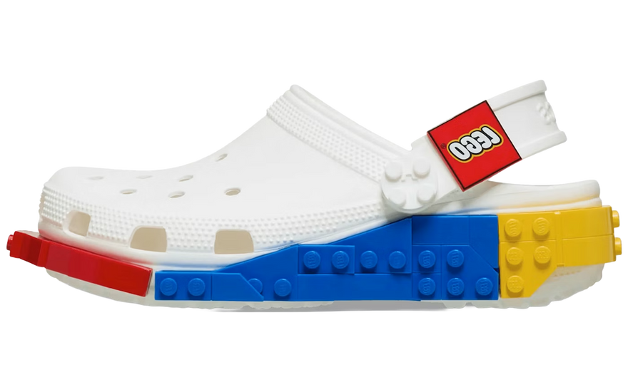 Crocs Creativity Clog LEGO White: zuecos blancos personalizables que inspiran creatividad