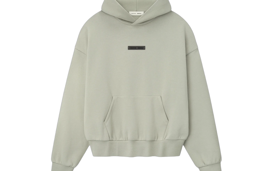 Fear of God Essentials Classic Fleece Hoodie Abbey Stone: la sudadera neutra que lo combina todo