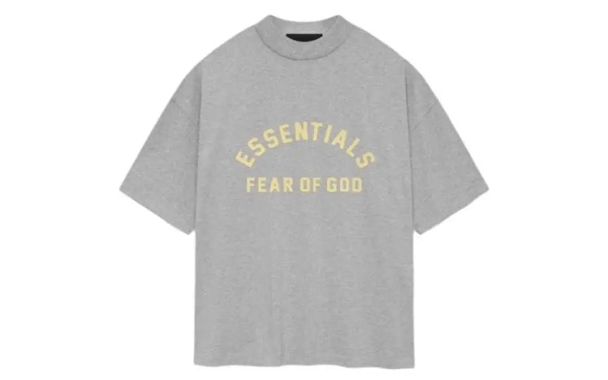 Fear of God Essentials Camisola Pesada de Malha com Gola Redonda SS24 Cinzento Claro Mesclado (Dupla Sobredimensionada) — A t-shirt cinzenta que define o teu visual