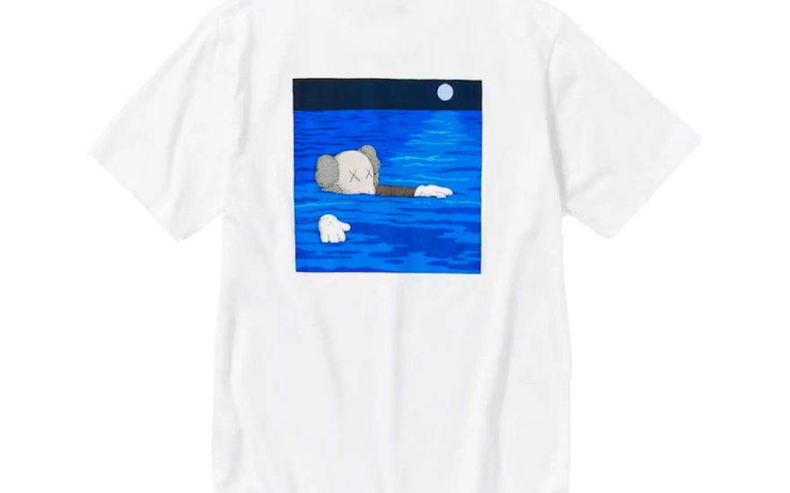 KAWS x Uniqlo UT Μπλούζα με Κοντό Μανίκι και Εξώφυλλο Artbook Μπλε: η μπλούζα-artbook που χρειάζεσαι