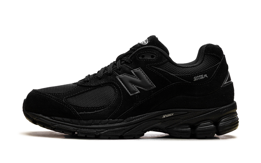 New Balance 2002R Black Metallic: la retro runner negra que combina con todo en 2026