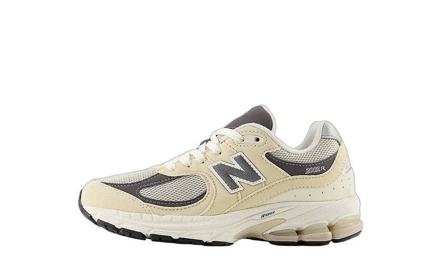 New Balance 2002R Sandstone Magnet: classico rinnovato per il tuo outfit urbano
