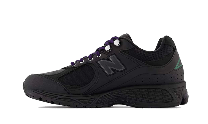 New Balance 2002R Wonderland Pack Black: la 2002R negra con alma de bota de montaña