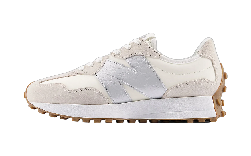 New Balance 327 Angora Silver Metallic: el beige con destello plata que domina 2026