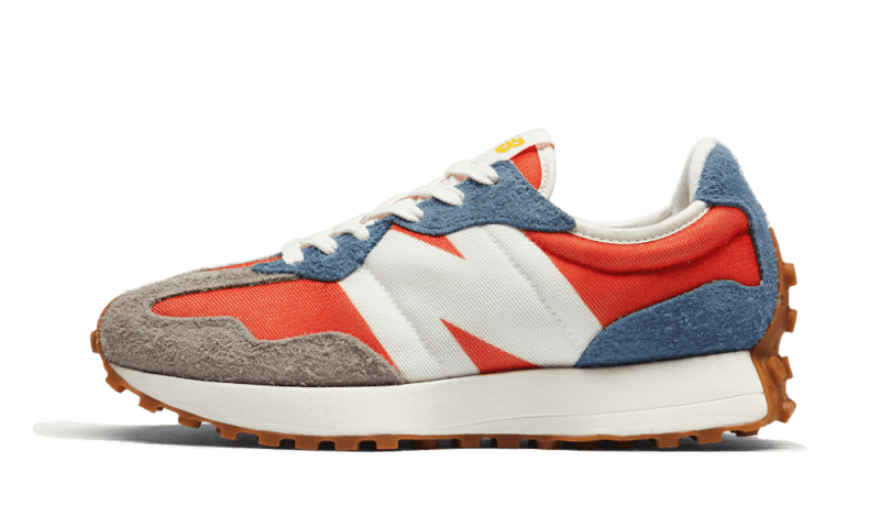 New Balance 327 Red Navy Grey: la sneaker retro que está dominando el streetwear