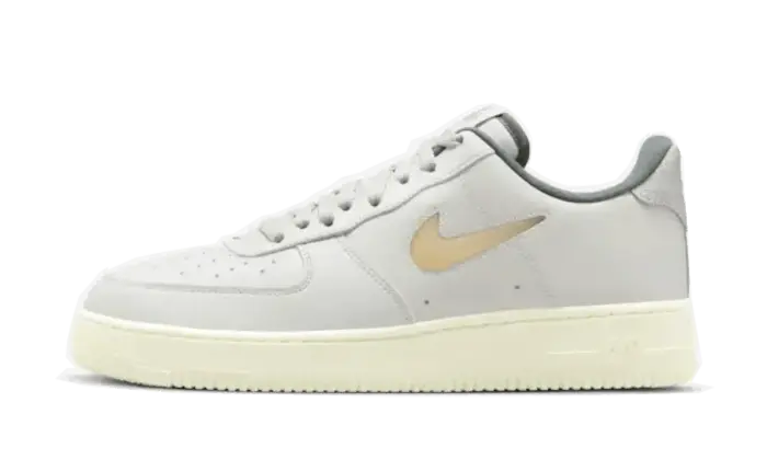 Nike Air Force 1 Low Világos Csont és Kókusztej — Klasszikus stílus, modern hatás