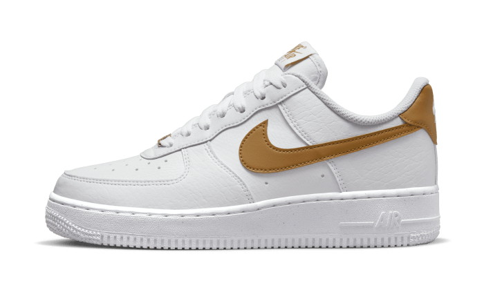 Nike Air Force 1 Low Next Nature White Gold: el clásico con detalles dorados que domina 2026