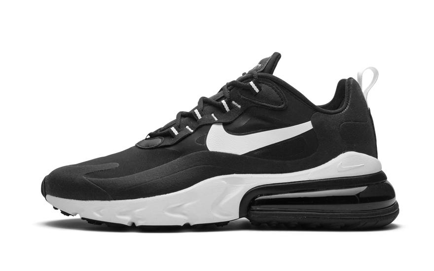 Nike Air Max 270 React Black: la burbuja Air de 270 grados en negro total (análisis y guía de tallas)