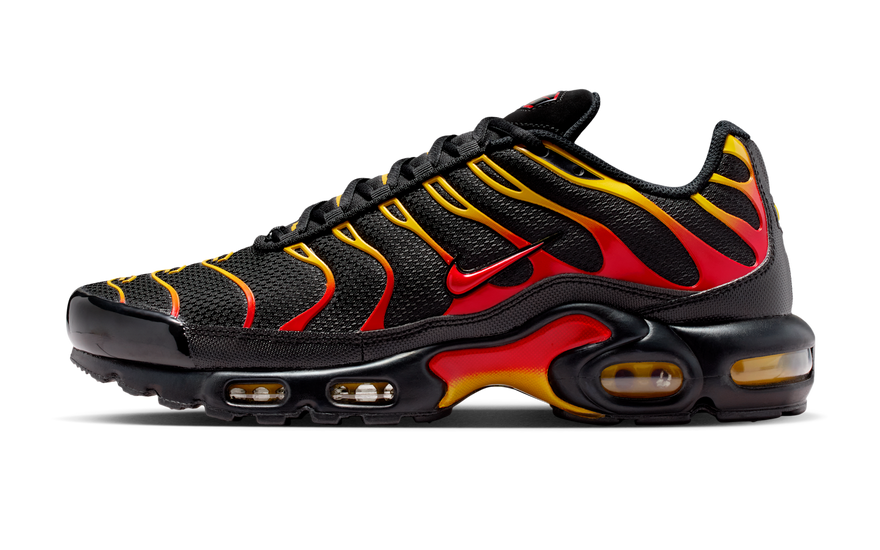 Nike Air Max Plus Black University Gold Red: la TN más cálida del año y cómo llevarla
