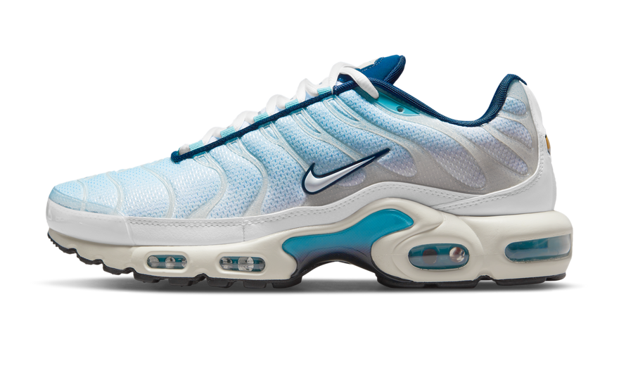 Nike Air Max Plus Psychic Blue White: el degradado azul que domina el street style en 2026