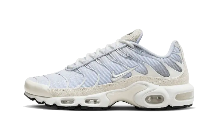 Nike Air Max Plus Sail Pure Platinum Silver: stile essenziale e ammortizzazione per ogni giorno