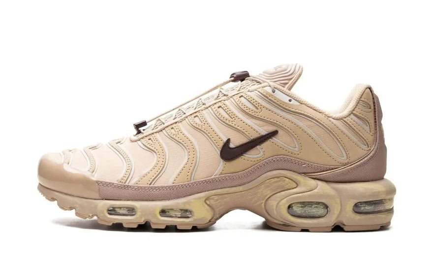 Nike Air Max Plus Sesame: la scarpa crema che unisce stile e ammortizzazione