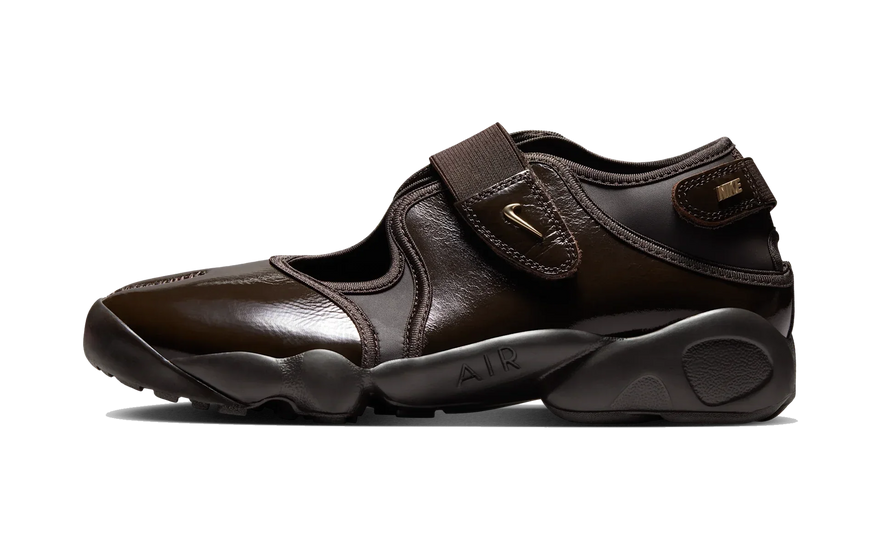 Nike Air Rift Velvet Brown Gold (Women's): la split-toe más lujosa del Luxury Leather Pack