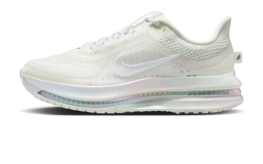 Nike Air Zoom Pegasus Premium Summit White Iridescent: el runner de lujo que cambia de color con la luz