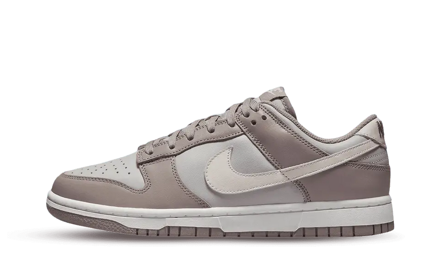 Nike Dunk Low Bone Beige: beżowy but sportowy, którego teraz potrzebujesz
