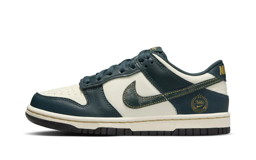 Nike Dunk Low Deep Jungle: urban style and essential comfort