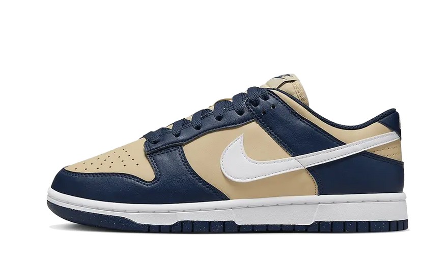 Nike Dunk Low Next Nature Midnight Navy Gold: de duurzame klassieker die je nodig hebt
