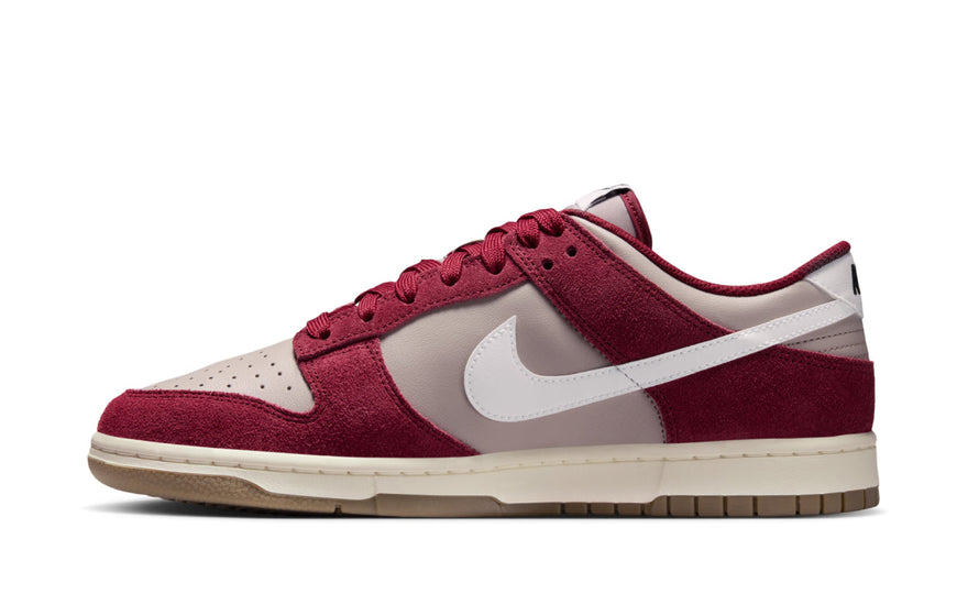 Nike Dunk Low Retro SE College Grey Team Red: el color blocking universitario que vuelve al origen
