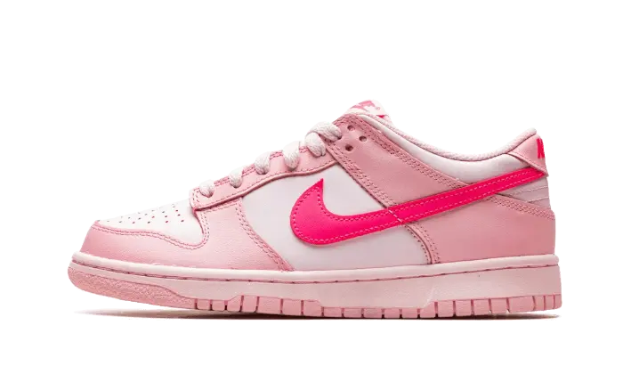 Nike Dunk Low Triple Pink (GS): το ροζ που κυριαρχεί στην πόλη