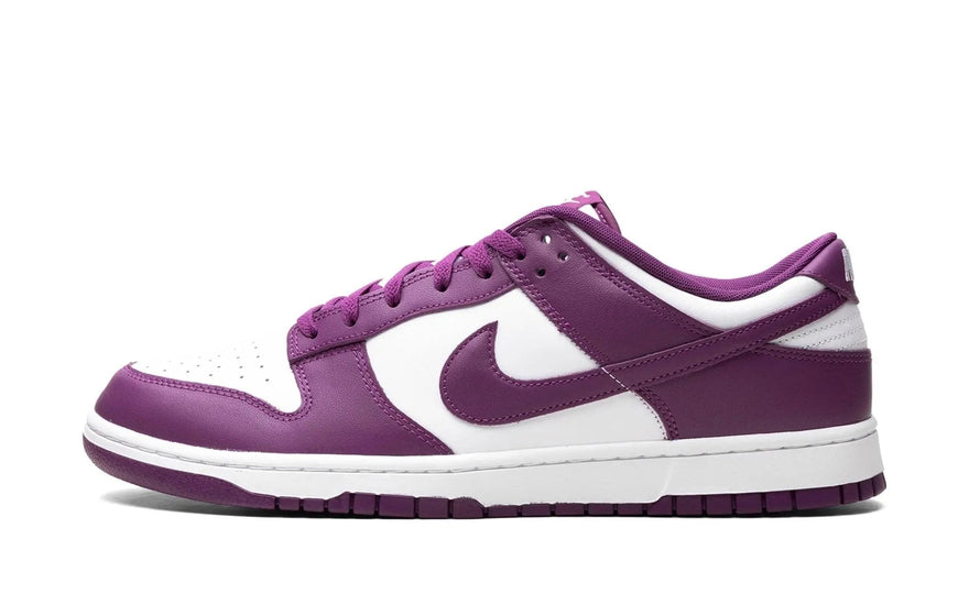 Nike Dunk Low White Viotech: Der klassische Weißton mit Viotech-Akzent, den du brauchst