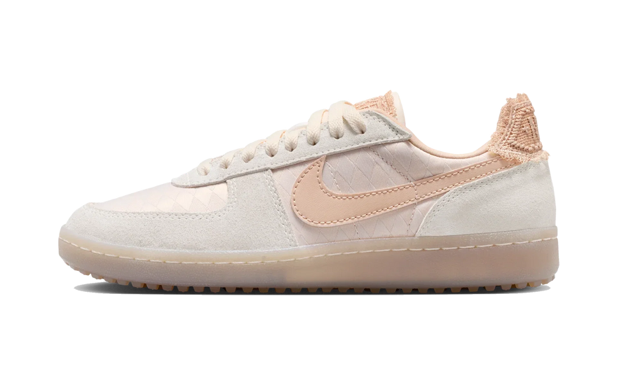 Nike Field General Chalk Shimmer: la silueta de 1982 que se ha vuelto el básico más elegante de 2026