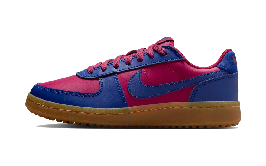 Nike Field General Noble Red Gum Light Brown Deep Royal Blue: la retro que se roba el outfit en 2026