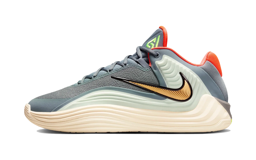 Nike Giannis Freak 7 Deception: reseña, tallaje y cómo combinar el camuflaje gris de 2026