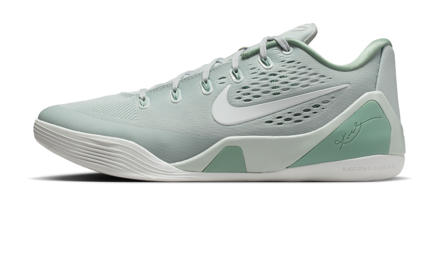 Nike Kobe 9 EM Low Protro Light Silver Steam: velocidad, control y estilo minimalista