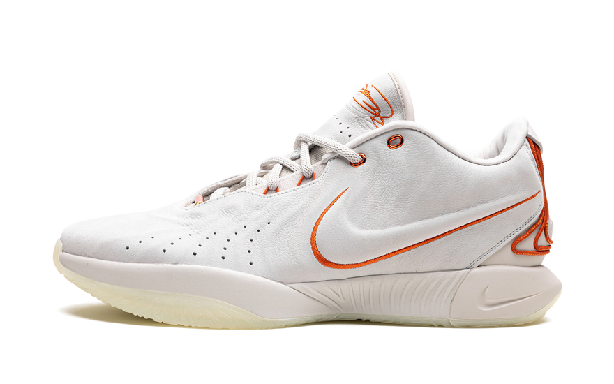 Nike LeBron 21 Akoya: Potencia y estilo perlado para cancha y calle