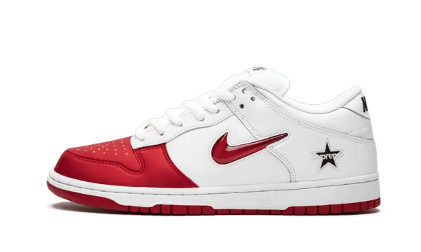 Nike SB Dunk Low Supreme Jewel Swoosh Red: El rojo que reinventa tu estilo skate