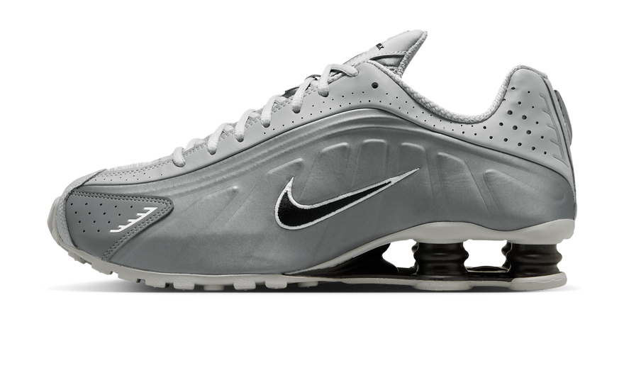 Nike Shox R4 Light Smoke Grey Black: El colorway más atemporal del Y2K vuelve con todo