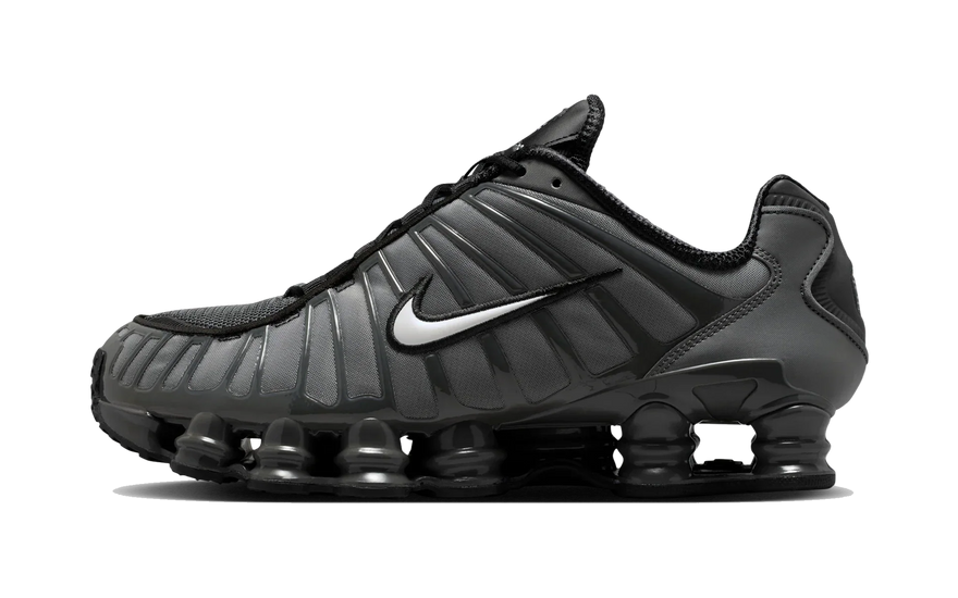 Nike Shox TL SE Iron Grey: la silueta con columnas Shox de longitud completa que domina el streetwear en 2026