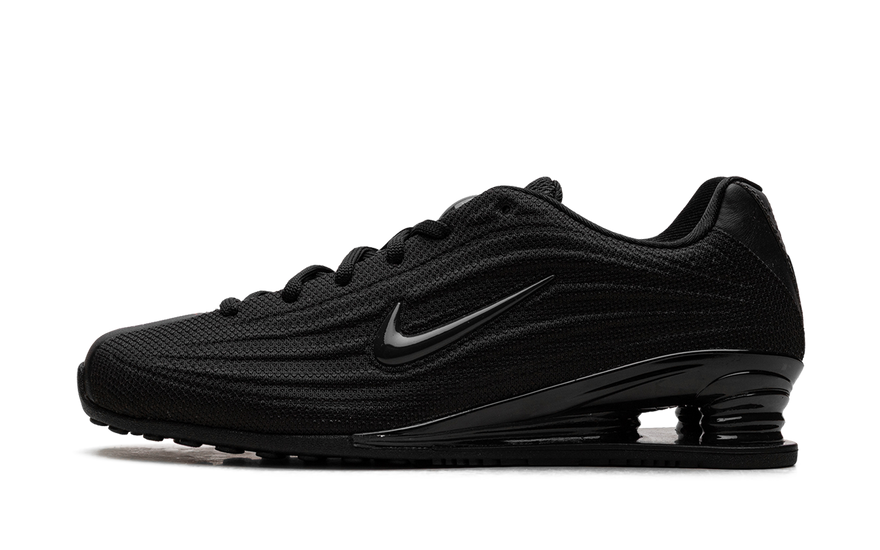 Nike Shox Z Black: la vuelta de las columnas Shox en total black que domina 2026