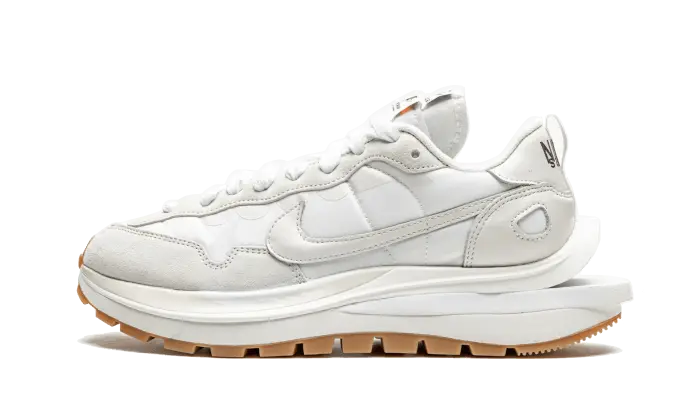 Nike Vaporwaffle Sacai Segel Kaugummi: cremefarbene Turnschuhe, die deinen Stil und Komfort heben