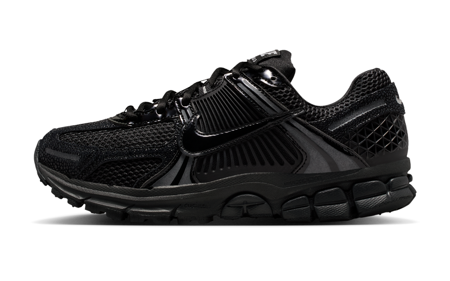 Nike Zoom Vomero 5 Black Patent: estilo brillante y amortiguación Zoom para la ciudad